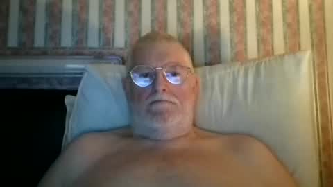 Snapshot of eketman1964 chatting on November 2025 11:48:01 PM eketman1964 online show from November 2025 11:48:01 PM