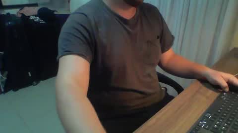 Snapshot of ekudemic chatting on January 2025 01:42:01 AM Juan Pablo M online show from January 2025 01:42:01 AM