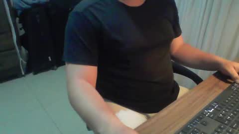 Snapshot of ekudemic chatting on February 2025 06:12:02 AM Juan Pablo M online show from February 2025 06:12:02 AM