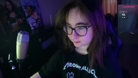 Snapshot of el_sweety chatting on January 2025 10:20:01 AM If you like it when I meow give me a thumbs up online show from January 2025 10:20:01 AM