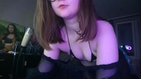 Snapshot of el_sweety chatting on February 2025 04:20:01 PM If you like it when I meow give me a thumbs up online show from February 2025 04:20:01 PM