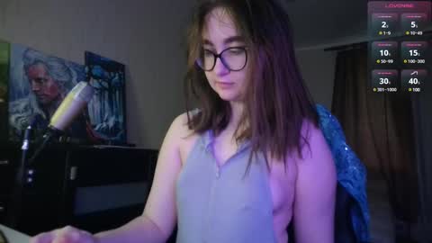 Snapshot of el_sweety chatting on February 2025 02:53:01 PM If you like it when I meow give me a thumbs up online show from February 2025 02:53:01 PM