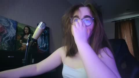 Snapshot of el_sweety chatting on March 2025 03:41:01 PM If you like it when I meow give me a thumbs up online show from March 2025 03:41:01 PM