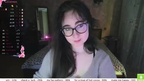 Snapshot of el_sweety chatting on November 2025 08:58:02 AM If you like it when I meow give me a thumbs up online show from November 2025 08:58:02 AM