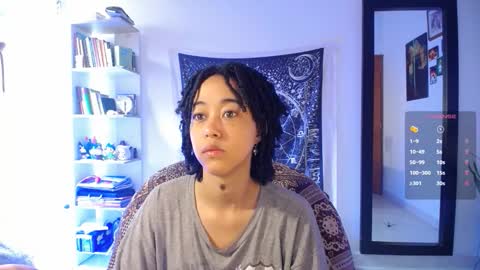 Ela  Help me reach 100 thumbs up online show from March 2026 03:48:02 PM