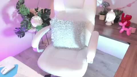 Snapshot of ela_lane_2 chatting on July 2026 12:32:02 AM ELA online show from July 2026 12:32:02 AM