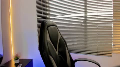 Elaia online show from December 2024 12:03:01 PM