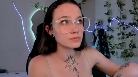 Snapshot of elastikiss chatting on June 2026 09:19:02 AM elastikiss online show from June 2026 09:19:02 AM