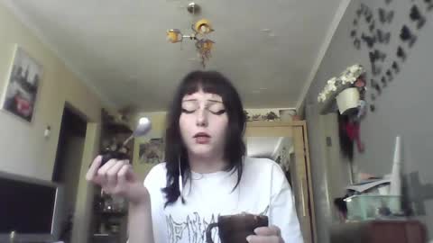 Lia online show from May 2026 01:07:01 PM