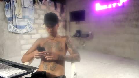 Snapshot of elchicletv chatting on January 2025 07:04:01 AM El CHICLE TV - SHOW online show from January 2025 07:04:01 AM