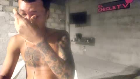 Snapshot of elchicletv chatting on January 2025 05:48:02 AM El CHICLE TV - SHOW online show from January 2025 05:48:02 AM