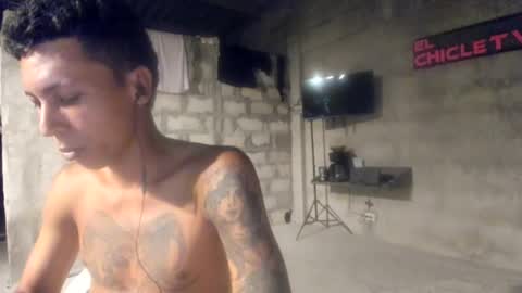 Snapshot of elchicletv chatting on February 2025 07:13:02 AM El CHICLE TV - SHOW online show from February 2025 07:13:02 AM