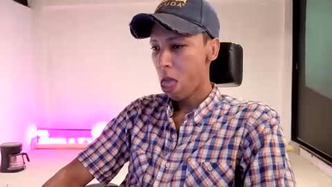 Snapshot of elchicletv chatting on September 2025 06:49:01 AM El CHICLE TV - SHOW online show from September 2025 06:49:01 AM