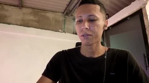 Snapshot of elchicletv chatting on October 2025 06:14:01 AM El CHICLE TV - SHOW online show from October 2025 06:14:01 AM