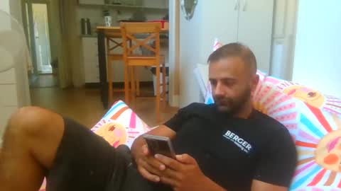 daniel18cmx online show from January 2026 02:47:01 AM