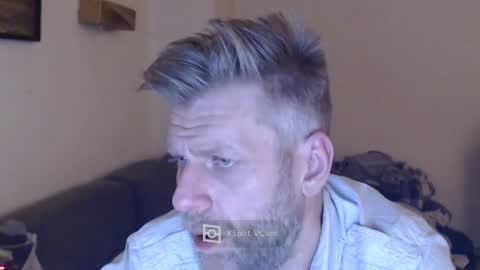 Snapshot of elculiador2207 chatting on December 2024 05:24:01 PM Timm online show from December 2024 05:24:01 PM