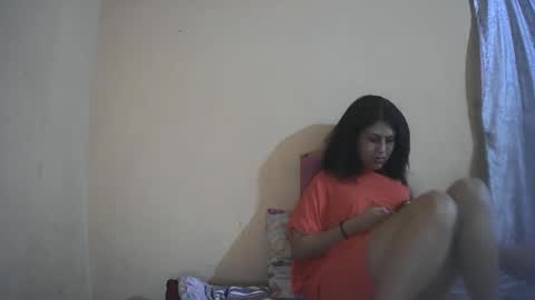 Isabella online show from October 2025 12:17:01 PM