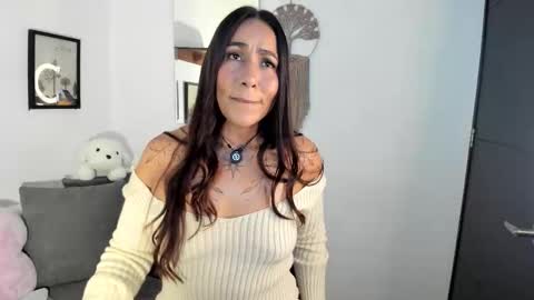 Snapshot of electra_hunt chatting on February 2026 12:30:02 AM Electra- Please help me reach 100 likes online show from February 2026 12:30:02 AM