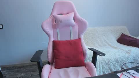 eleganc3 online show from February 2026 07:02:01 AM