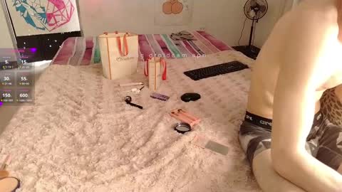 Snapshot of elektra_and_konan_01 chatting on September 2025 12:06:01 PM Elektra and Konan online show from September 2025 12:06:01 PM