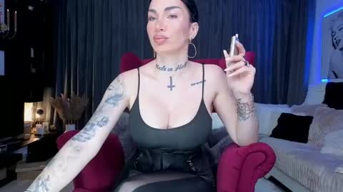 Snapshot of elektravelvet chatting on January 2025 06:16:01 AM ElektraSheDemon online show from January 2025 06:16:01 AM