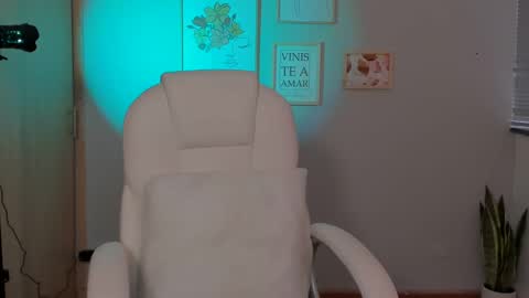 Elena online show from January 2025 09:57:02 PM