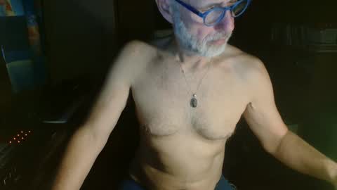 Snapshot of eles_dyzer chatting on November 2025 06:12:01 AM eLeS Dyzer online show from November 2025 06:12:01 AM