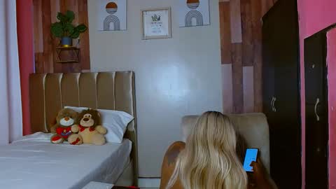 eletrabrowns online show from October 2025 02:09:01 AM