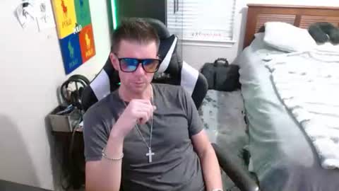 Snapshot of elevatetlb chatting on November 2025 11:17:01 PM Walker online show from November 2025 11:17:01 PM