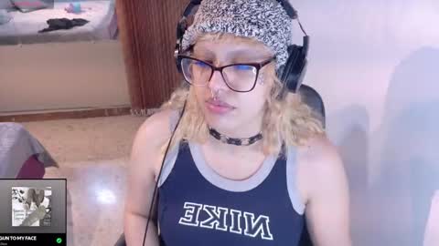 Snapshot of eli666uwu chatting on October 2025 09:45:01 PM eli666uwu online show from October 2025 09:45:01 PM