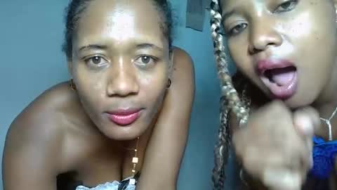 Snapshot of elia011 chatting on January 2025 10:04:01 PM elia011 online show from January 2025 10:04:01 PM