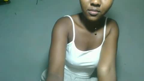 Snapshot of elia011 chatting on October 2025 08:37:01 AM elia011 online show from October 2025 08:37:01 AM