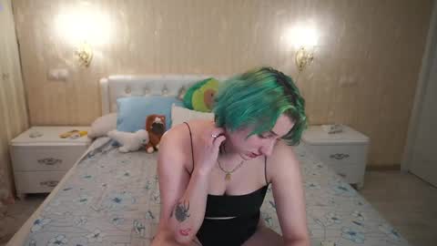 Luna online show from April 2026 09:39:33 PM