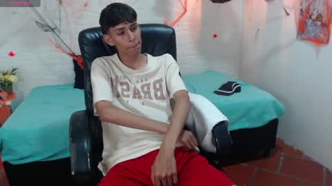 Snapshot of eliasblue chatting on December 2024 04:21:01 AM E L I A S online show from December 2024 04:21:01 AM