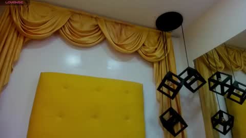 Snapshot of eliasblue chatting on February 2025 06:30:02 AM E L I A S online show from February 2025 06:30:02 AM