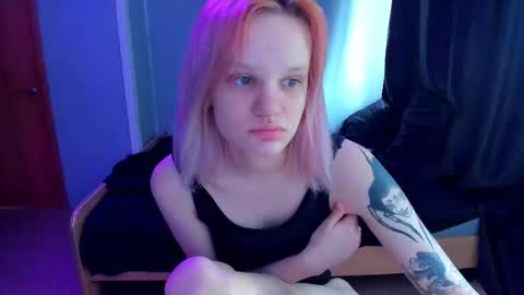 elieiza_xo online show from March 2026 09:02:01 AM