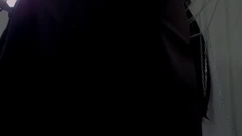 Ellie online show from November 2025 05:40:02 AM