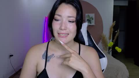 Snapshot of eliiih_ chatting on April 2026 01:42:02 AM eliiih_ online show from April 2026 01:42:02 AM