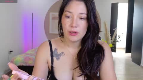 Snapshot of eliiih_ chatting on June 2026 06:07:02 PM eliiih_ online show from June 2026 06:07:02 PM