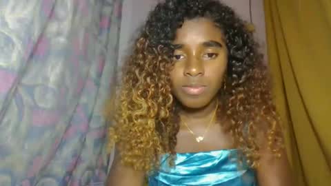 elina981 online show from April 2026 04:33:02 PM