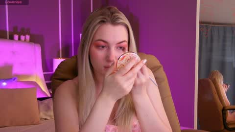 Snapshot of elina_nortas chatting on February 2025 01:26:02 AM Elina online show from February 2025 01:26:02 AM