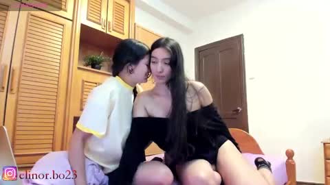 Snapshot of elinor_bo chatting on November 2025 02:29:02 PM paula onlyfns online show from November 2025 02:29:02 PM