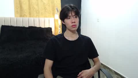 Snapshot of elio_collem chatting on February 2025 09:00:02 AM ELIO online show from February 2025 09:00:02 AM