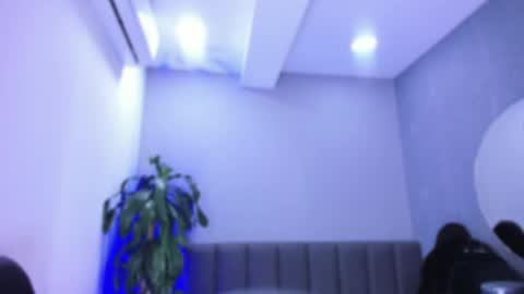 Elisa online show from February 2025 02:49:01 AM