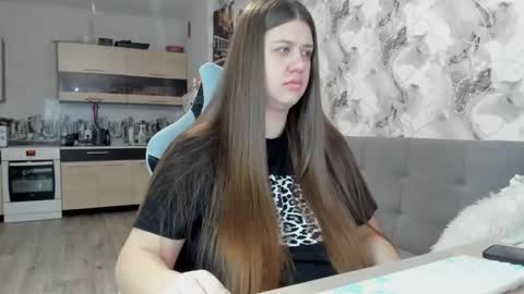 Aletta Oushen online show from December 2025 10:13:01 AM