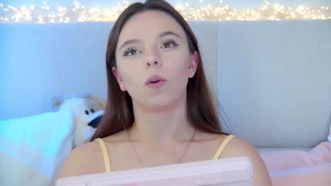 ElisabethDavis online show from January 2025 03:22:01 PM