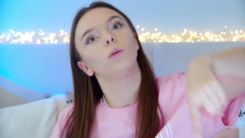 ElisabethDavis online show from January 2025 03:24:01 PM