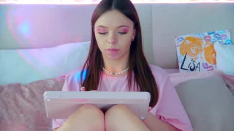 ElisabethDavis online show from January 2025 06:21:01 PM