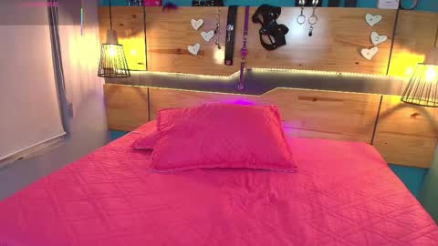 Snapshot of elisasue chatting on February 2026 04:19:01 AM Elisa Sue online show from February 2026 04:19:01 AM