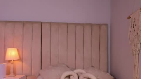 Snapshot of elise_diamond chatting on April 2026 12:39:01 AM Elise diamond online show from April 2026 12:39:01 AM